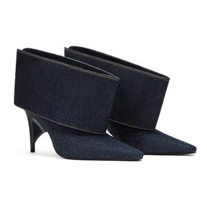 Woods by Jordyn Rev Cuff Heel Denim
Boots - Size 10 - New in Box